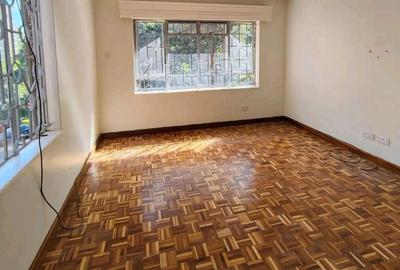 Serviced 3 Bed Apartment with Borehole at Kileleshwa