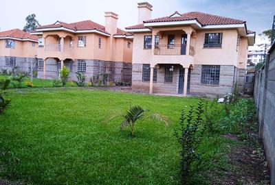 4 Bed Townhouse with En Suite in Ngong