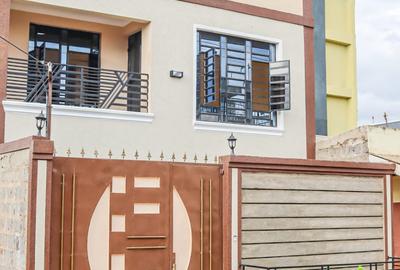 4 Bed House with En Suite at Kenyatta Road