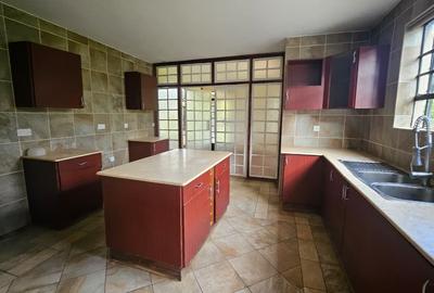 5 Bed House with En Suite in Karen - 3