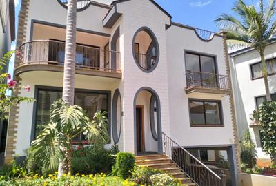 4 Bed Townhouse with En Suite in Westlands Area - 3