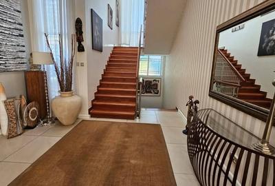 4 Bed Townhouse with En Suite in Spring Valley - 4