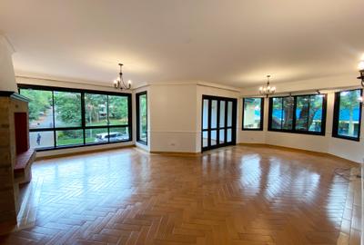 4 Bed Townhouse with En Suite in Brookside