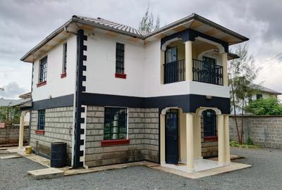 4 Bed House with En Suite at Olkeri - 2