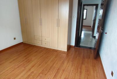 3 Bed Apartment with Swimming Pool in Kileleshwa - 3