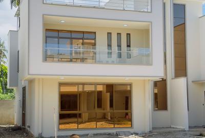 4 Bed Townhouse with En Suite in Mtwapa
