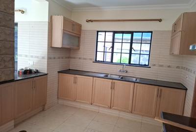4 Bed Townhouse with En Suite at Lavington