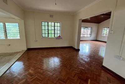 Commercial Property in Lavington