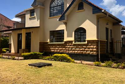 4 Bed Villa with En Suite in Redhill - 2