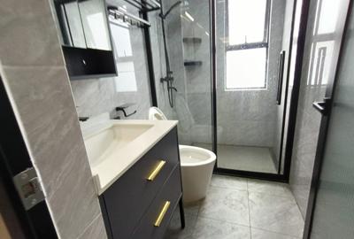 3 Bed Apartment with En Suite in Riverside - 4