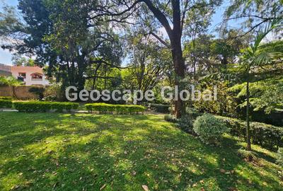 5 Bed House with En Suite in Nyari