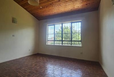 5 Bed House with En Suite in Gigiri