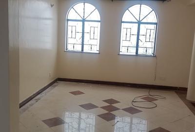 5 Bed Townhouse with En Suite in Riverside