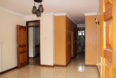4 Bed Townhouse with Borehole in Kileleshwa - 2