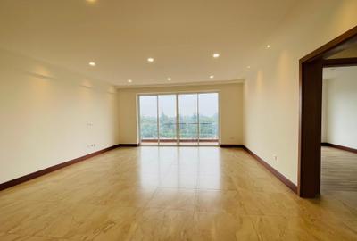 3 Bed Apartment with En Suite in Parklands