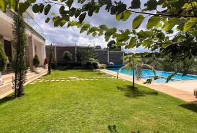 Serviced 2 Bed Apartment with En Suite in Runda