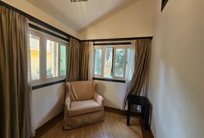 4 Bed Townhouse with En Suite in Spring Valley - 3