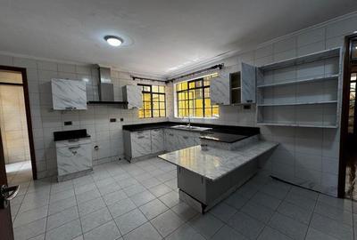 5 Bed Villa with En Suite at Lavington