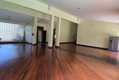 4 Bed House with En Suite at Runda Road - 3