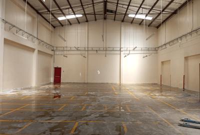 17,400 ft² Warehouse with Service Charge Included in Mombasa Road