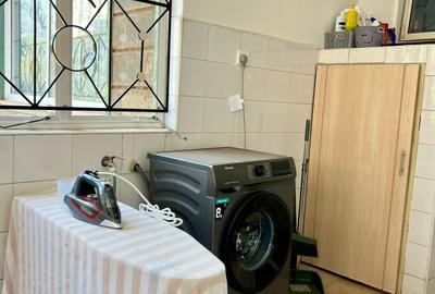 Furnished 3 Bed Apartment with En Suite in Riverside - 2