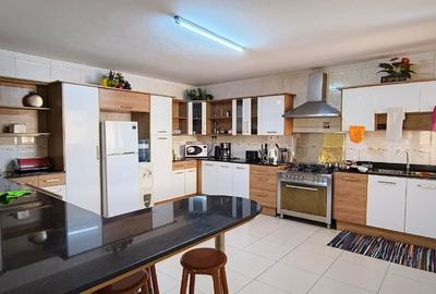 3 Bed Apartment with En Suite in Kileleshwa