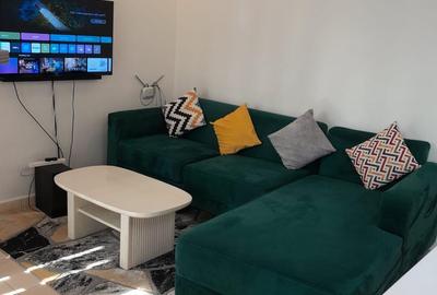 Serviced 1 Bed Apartment with En Suite at Sunset Paradise - 2