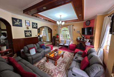 5 Bed House with En Suite at Lavington - 4