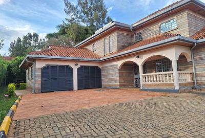 5 Bed House with En Suite in Nyari