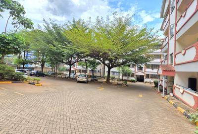 2 Bed Apartment with En Suite in Westlands Area - 3