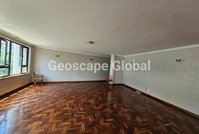 3 Bed Apartment with En Suite in Riverside - 2