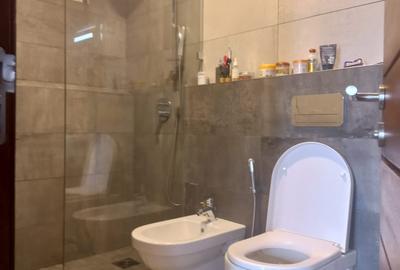 2 Bed Apartment with En Suite in Westlands Area