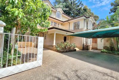 5 Bed Townhouse with En Suite in Lavington