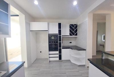 4 Bed Townhouse with Staff Quarters in Membley