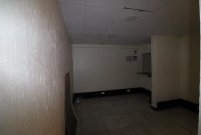 300 ft² Office with Service Charge Included in Westlands Area - 4
