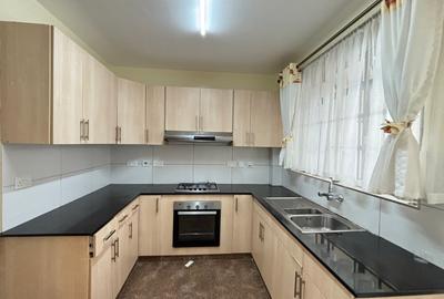 2 Bed Apartment with En Suite in Tatu City - 4