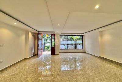 3 Bed House with En Suite in Riverside