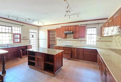 4 Bed Townhouse with En Suite at Peponi Road 986 - 4