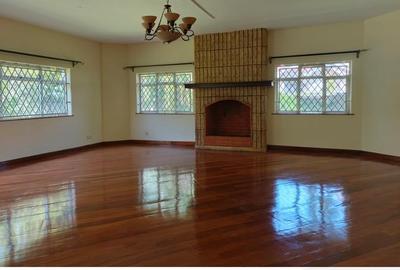 5 Bed House with En Suite at Glory Drive