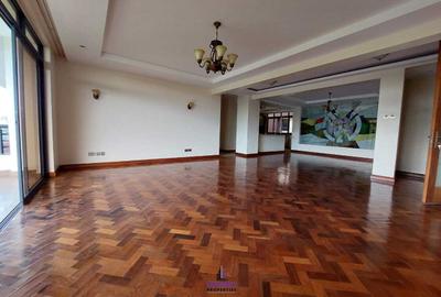 3 Bed Apartment with En Suite at Riverside Drive