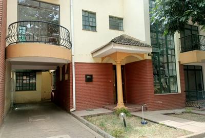 4 Bed House with En Suite in Kileleshwa