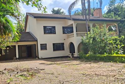 5 Bed House with Staff Quarters in Nyari