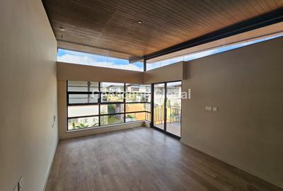 4 Bed House with En Suite in Runda
