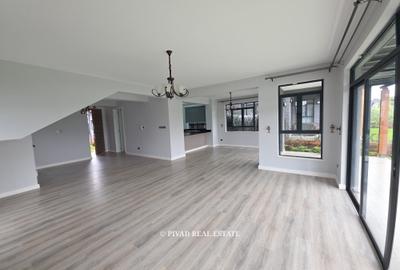 3 Bed Townhouse with Swimming Pool in Runda - 2