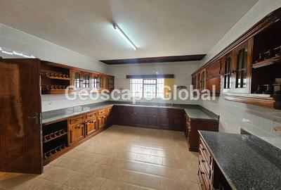 4 Bed Townhouse with En Suite in Spring Valley