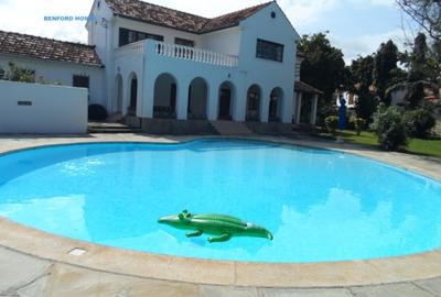 5 Bed Villa with En Suite in Nyali Area