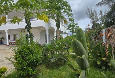 6 Bed House with En Suite in Watamu