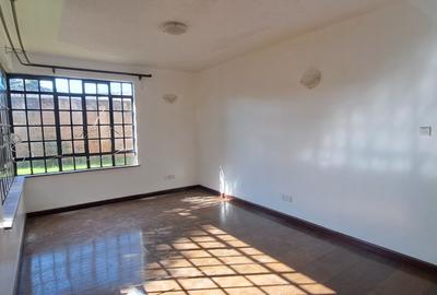 5 Bed Townhouse with En Suite in Kiambu Road