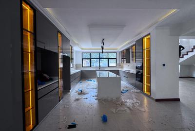 5 Bed Villa with En Suite in Karen - 3