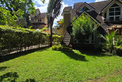 5 Bed Townhouse with En Suite in Lavington - 3